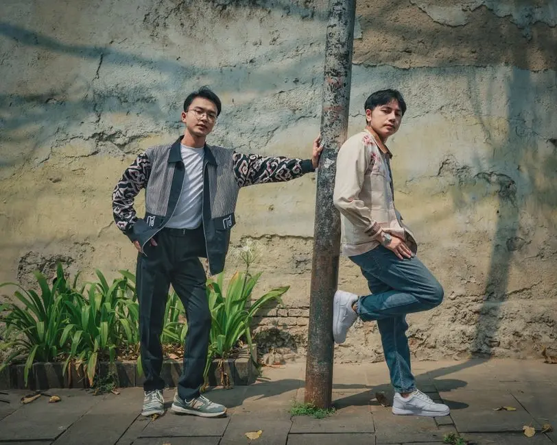 Gaya Casual Batik Modern